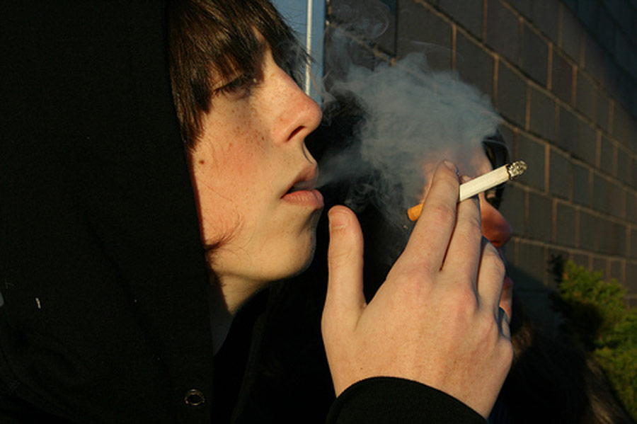SketchBall_Teenager_Jenkem_Smoking_Skatepark2